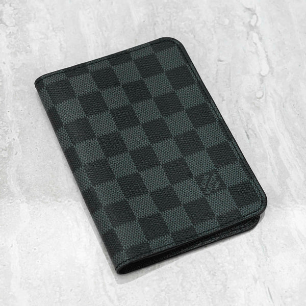 Louis Vuitton Passport Cover Damier Graphite Black/Gray for Women