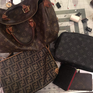 Louis Vuitton Leather iPhone 14 Pouch bags LV Case
