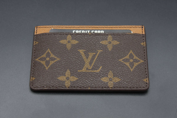 Louis Vuitton Credit Card Holder 